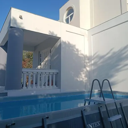 Villa Serenade Luxury Koszkinú