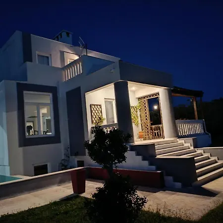 Serenade Luxury
