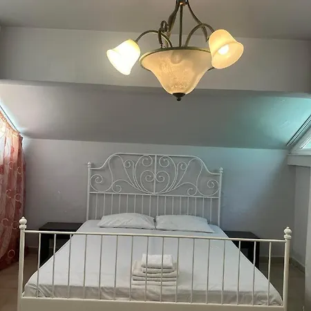 Serenade Luxury Villa *